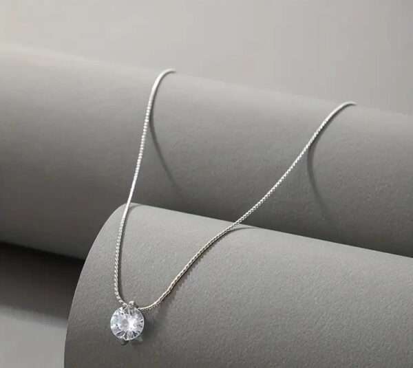 Collier fin zirconium