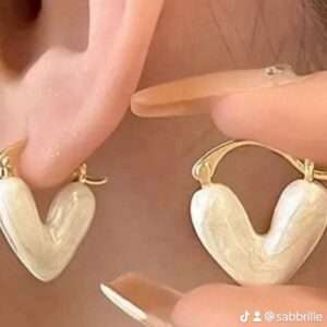 Boucles d'oreilles créoles cœur blanc