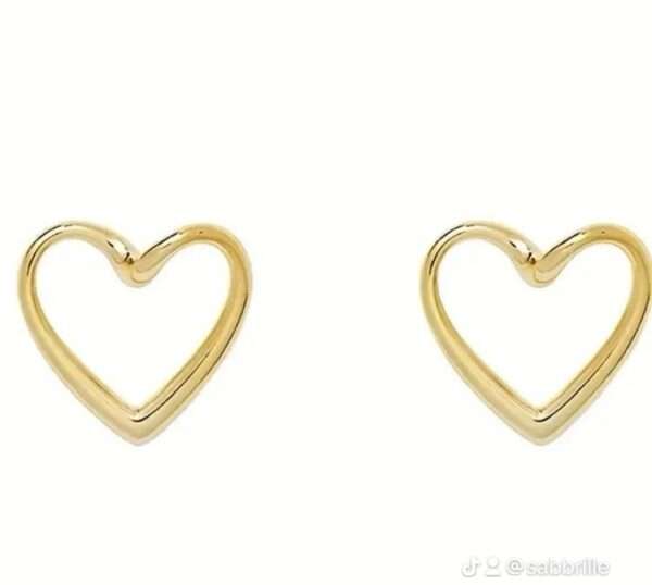 Boucles d'oreilles clou cœur contour – Image 2