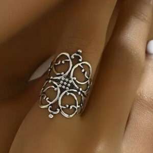 Bague ajourée géométrie