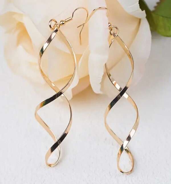 Boucles d'oreilles pendantes torsadées