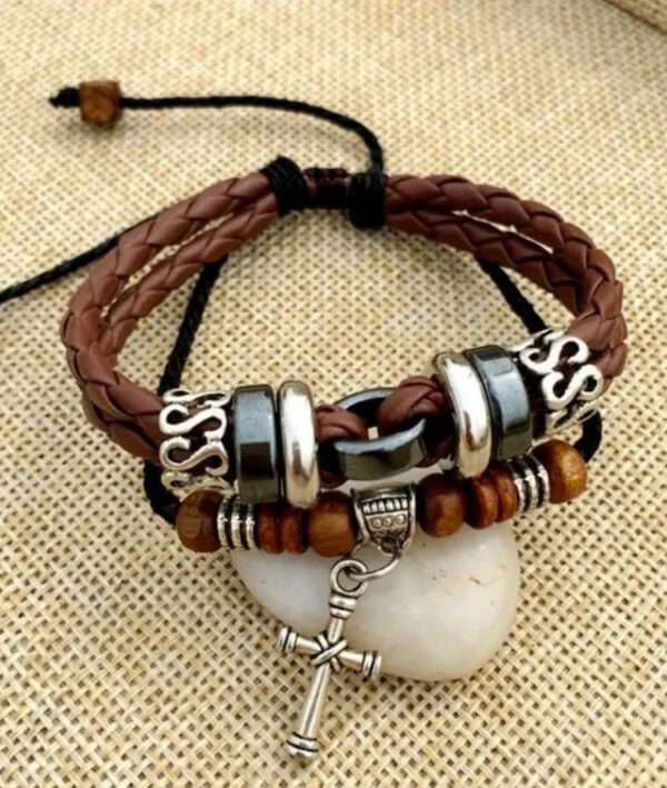 Bracelet croix et rivets – Image 2